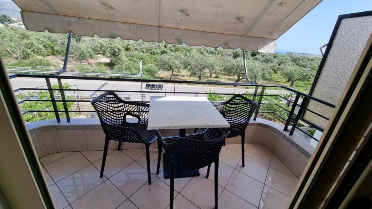 Anmaor Hotel Qeparo Exterior photo